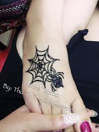 Vẽ hình xăm mặt quỷ : Dáº¡y Váº½ Nghá»‡ Thuáº­t Henna Tattoo Day Ve Henna Vietbeauty Academy Itec