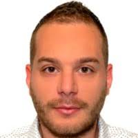 100+ perfiles de «Koronis»