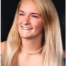 Community Foundation presents scholarships