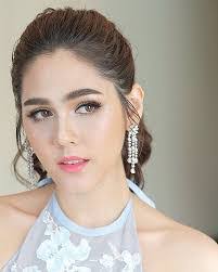 Mario Vang's Instagram, Twitter & Facebook