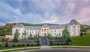 20 000 Square Foot Newly Built Mega Mansion In Draper Ut Owned By Entertainment Mogul Homes Of The Rich The Web S Mansions Mega Mansions Parade Of Homes