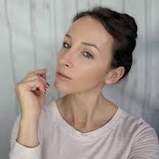 Laura Basile's Instagram, Twitter & Facebook