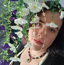 A while back i posted my first pic wondering if my “hen” was a roo, i got  mixed comments. I posted again and more people believed roo. 🥁 thought I'd  follow up