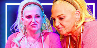 Andrea Summer's Instagram, Twitter & Facebook