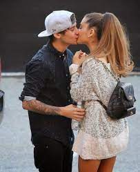 У арианы есть старший брат по имени фрэнки. Ariana Grande I Eyo Paren Foto Pevicy 2017