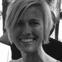 Denise Stilwell's Instagram, Twitter & Facebook