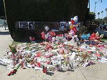 Whitney houston had the greatest voice in the world. Whitney Houston Wikipedia