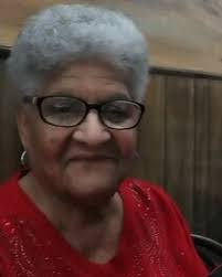 Kelly Dilbeck's Instagram, Twitter & Facebook