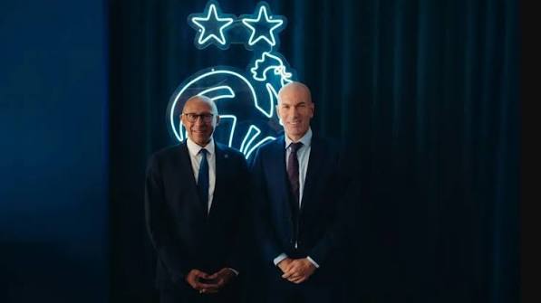 Fran&ccedil;a confirma Zinedine Zidane como novo t&eacute;cnico ap&oacute;s sa&iacute;da de Didier Deschamps - ESPN