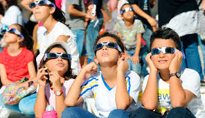 Davon raten wir ihnen definitiv ab. Sonnenfinsternis Schutzbrille Selber Basteln News At