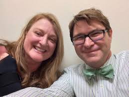 Sculptor speaker for high school art career event