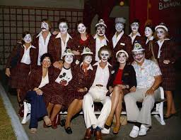 An Awkward Office Photo Small Town Security Awkward Family Photos Clown Photos Awkward