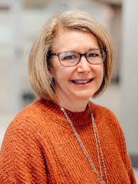 Roseann Macdonald's Instagram, Twitter & Facebook