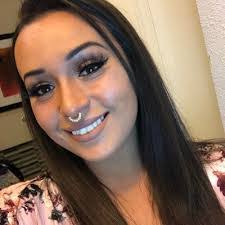 Leann Vargas's Instagram, Twitter & Facebook