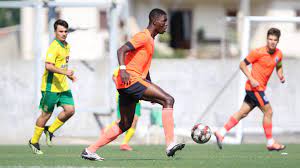 Futebol clube de vizela is a portuguese football club based in vizela, braga district. Nigerian Wonderkid Adeyemo To Train With Fc Vizela First Team Goal Com