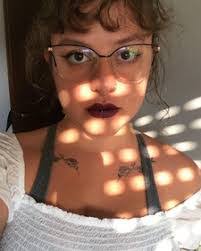 Kim Wicks's Instagram, Twitter & Facebook