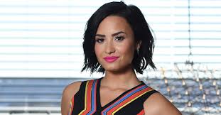 Demi lovato stopped by chelsea lately last night to promote her neon lights tour, and it didn't take long for the jobros to come up. Demi Lovato Praised For Coming Out As Pansexual After Feeling Shame Vt