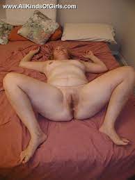 Blonde chubby wife taking a shower and then - Golden BBW - Picture 6