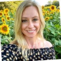 Melissa Hooks's Instagram, Twitter & Facebook