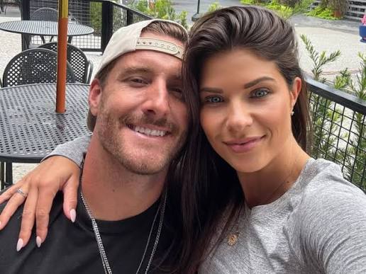 Surprise good news: Ally Harris and Adam Rowland officially announced their  relationship... [https://news.familynews2.com/surprise-good-news-ally .../](https://news.familynews2.com/surprise-good-news-ally-harris-and-adam- rowland-officially-announced ...
