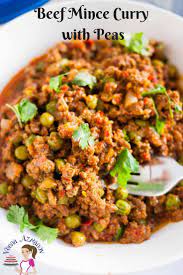 This Beef Mince Curry Is An Indian Classic Made With Peas Very Similar To A Chili With Mince Me Minced Beef Recipes Easy Beef Recipes Easy Minced Beef Recipes