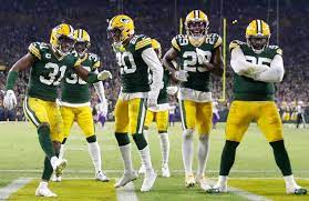 Green Bay Packers vs Minnesota Vikings Week 17 NFL game photos