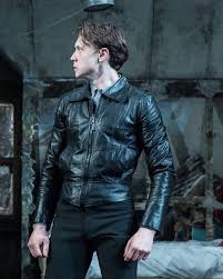 Best Of George Mackay On Instagram George Mackay As Mick In The Caretaker Performed At The Old Vic Georgemackay 1917 Trueh George Mackay Mackay George