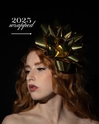 Wrapping up pisces season in pearls, glitter, and a big gold bow✨ •  Photography @becca.vision Styling & Concept @tarabellardini • #shotonsony  #sonyalphafemale #birthday #photoshoot #photography #nycphotography  #nycphotographer