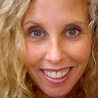 Nancy Hollinger's Instagram, Twitter & Facebook