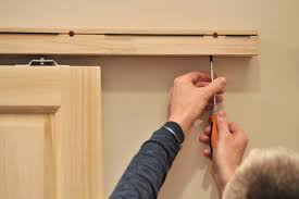 Na secção brico depot cozinhas encontra utensílios e equipamento para a sua cozinha, na brico depot casas de banho, os melhores azulejos e sanitários. Comment Installer Une Porte Coulissante Reponses D Experts Brico Depot Communaute