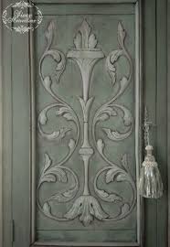 An Olive Green Lady With A Marble Annie Sloan Chalk Paint Olive Green Green