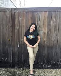 Jangan Menghina Masa Lalu Orang Lain Karna Air Hujan Yang Jernih Berasal Dari Awan Yang Gelap Celana Chinos Unisex By Wanita Gambar Orang