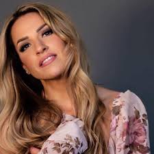 Leanne Gonzalez's Instagram, Twitter & Facebook