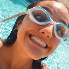 How to Create the Perfect Messy Bun: Step-by-Step Tutorial