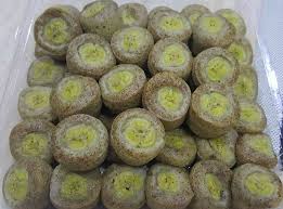 Terdapat pelbagai jenis sajian pisang termasuklah dalam bentuk kuih seperti apam. Terbaru Resepi Apam Pisang Kukus Mat Gebu Resepi