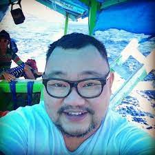 Bekerja di proquest di taipan, subang jaya dan menetap di taman dato' tan yeiw lai, kuala lumpur. Michael Ang Suruh Manusia Malaysia Yang Kutuk Artis Supaya Murtad Utaranews