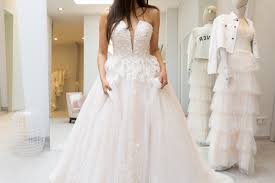 Maybe you would like to learn more about one of these? Bridal Fit Guide Welche Brautkleid Form Passt Zu Mir Magazin Iamyours Gmbh