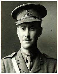 William Ronald Dodds Fairbairn (1889 –1964) Médico psicoanalista escocés,  fue el principal teórico de la Teoría de las Relaciones Objetales.  Fairbairn fue un pensador original, que revolucionó la teoría  psicoanalítica. Criticó ampliamente