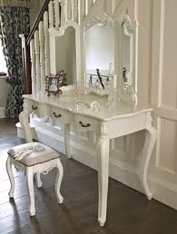 Ilham Verici Makyaj Masalari Goruntuler Ile Antik Tasarim Yatak Odalari Antik Tasarim