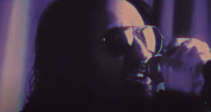 View trent reznor news, images, and videos. Video Trent Reznor Pays Tribute To David Bowie With Covers Of Fantastic Voyage And Fashion