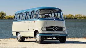 Restomod Mercedes O 319 Camper Van Up For Auction By Rm Sotheby S In Arizona Mercedes Camper Classic Mercedes Sprinter Camper