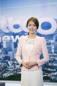 조발성치매증을 앓았는데 결혼 후 병세가 더욱 악화되었다. ì •í˜„ ë‰´ìŠ¤ë£¸ ì•ˆë‚˜ê²½ì•„ë‚˜ìš´ì„œ ê²°í˜¼ ë‚¨íŽ¸ ì„±í˜•ì „ ì„¸ìƒì†Œì‹