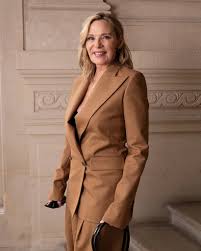 Caffeine and breast cystic calcification.