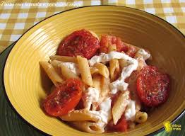 Orecchiette al pomodoro con burrata al limone. Pasta Con Burrata E Pomodori Confit
