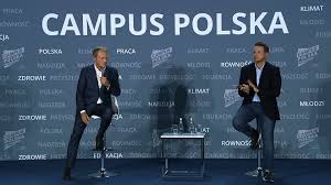 Campus polska przyszłości to kolejne wydarzenie organizowane przez polityków hołdujących zasadzie, że zdjęcie z młodymi to dobry pr. F7cccfeypcvhjm