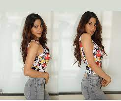 Rubina dilaik, the winner of bigg boss season 14, conducted a quick instagram live session to especially thank. Bigg Boss Season 14 Contestant Nikki Tamboli Know About Career Of Tollywood Actress Her Boyfriend Insta