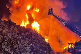 Al menos 283 personas murieron ayer y otras 300 recibieron heridas al estallar un incendio en uno de los el incendio estalló a las 11.30 hora de asunción (una hora más tarde en buenos aires), cuando entre 600 y 700. Olor A Quemado En Alcorcon Tras Un Gran Incendio En Leganes Alcorconhoy Com