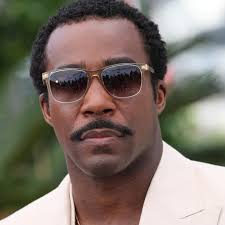 Converse is known for its iconic Chuck Taylor Patch. These frames are  crafted in premium acetate that feature a Chuck Taylor Patch