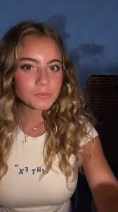 Lauren Stacks's Instagram, Twitter & Facebook