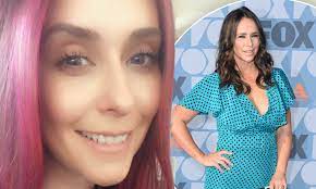 2020 10:49 am · by kelly braun. Jennifer Love Hewitt Beams While Debuting Her New Pink Highlights Daily Mail Online